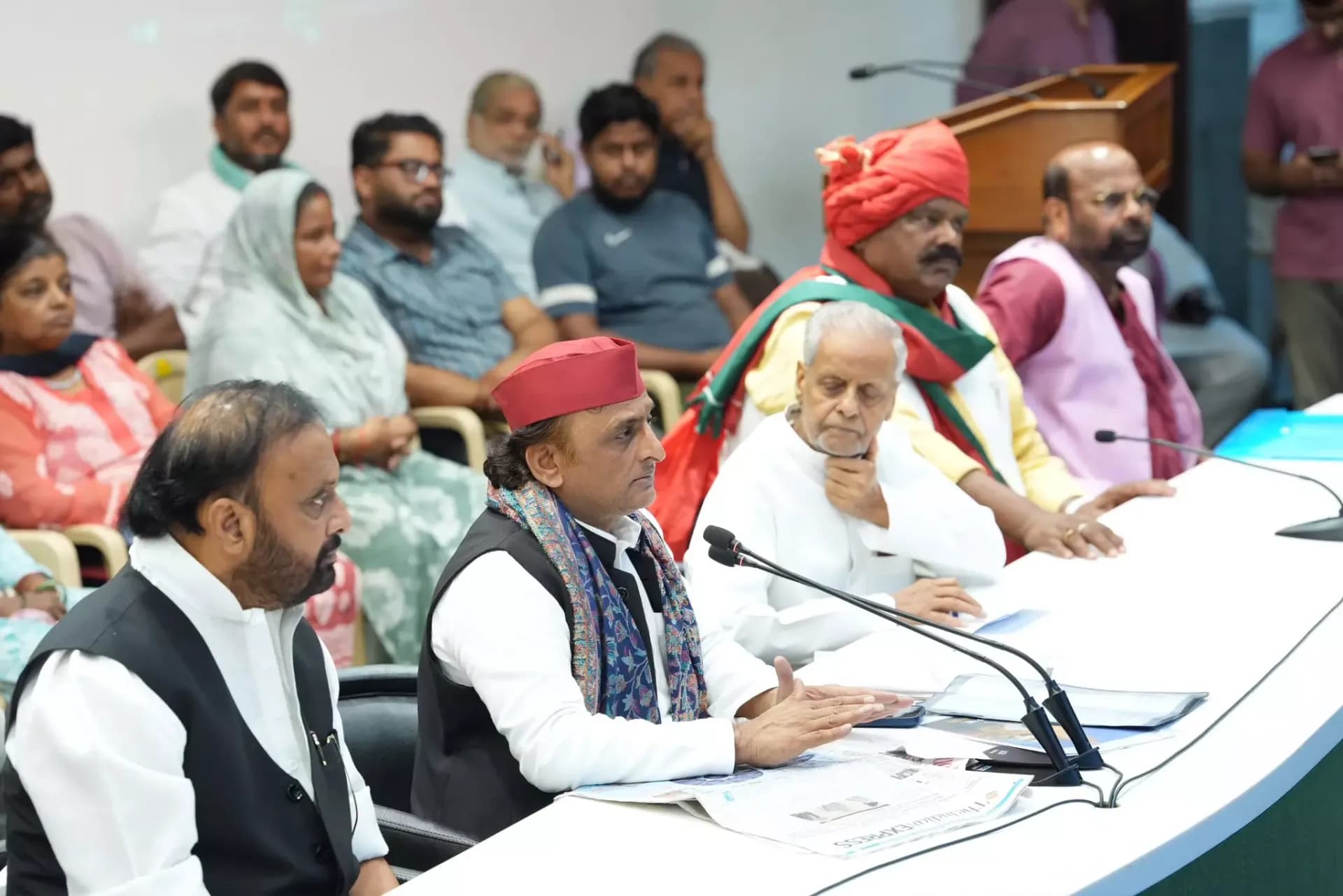 Uttar Pradesh Election 2027: Congress Seeks 150–200 Seats in Proposed SP Alliance