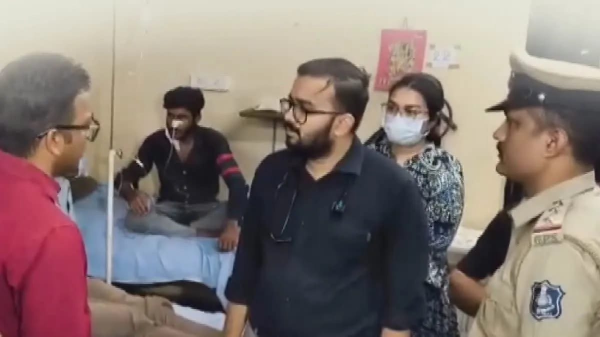 Gujarat Opposition Steps Up Attack on Government After Bhavnagar Hooch Tragedy