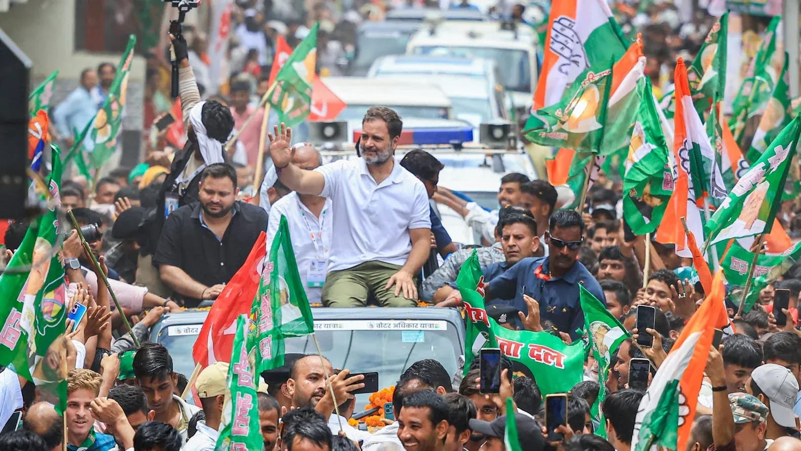 Bihar Congress Rift Deepens as 29 Leaders Face Show-Cause Notices Bihar Congress Rift Deepens as 29 Leaders Face Show-Cause Notices