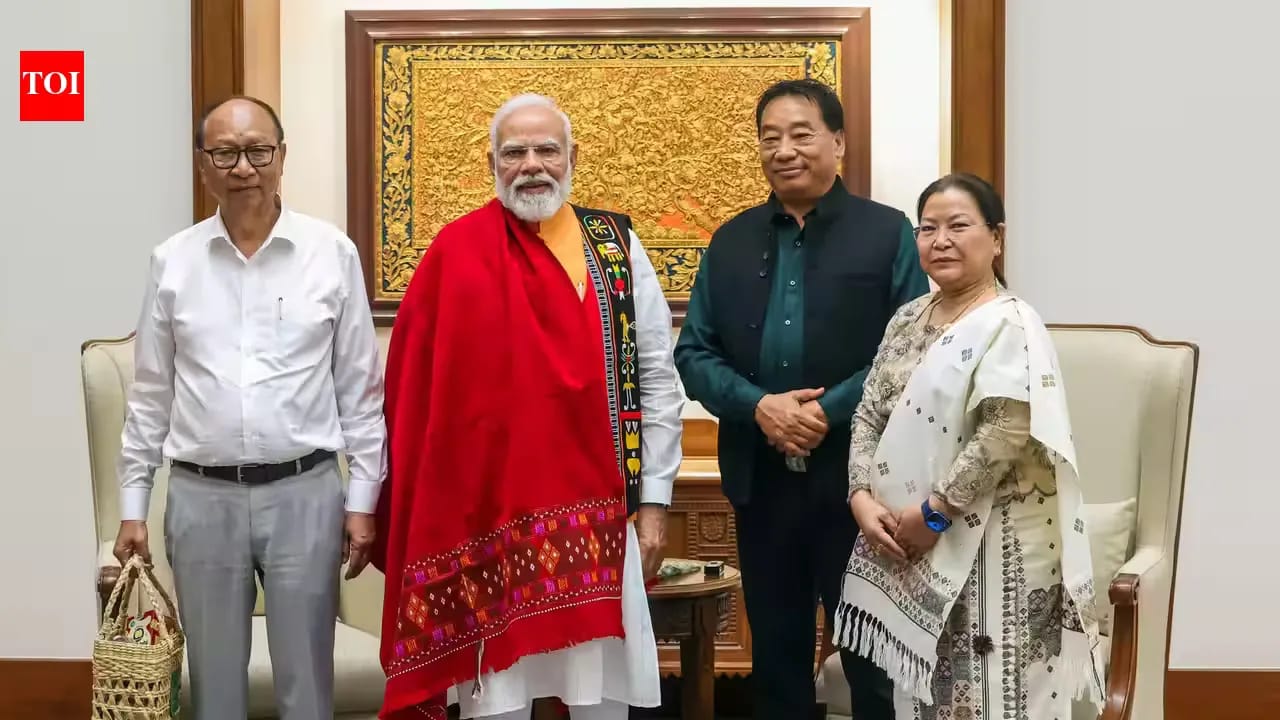 Manipur CM Yumnam Khemchand Singh Meets Amit Shah in Delhi, Seeks Support for Peace Efforts