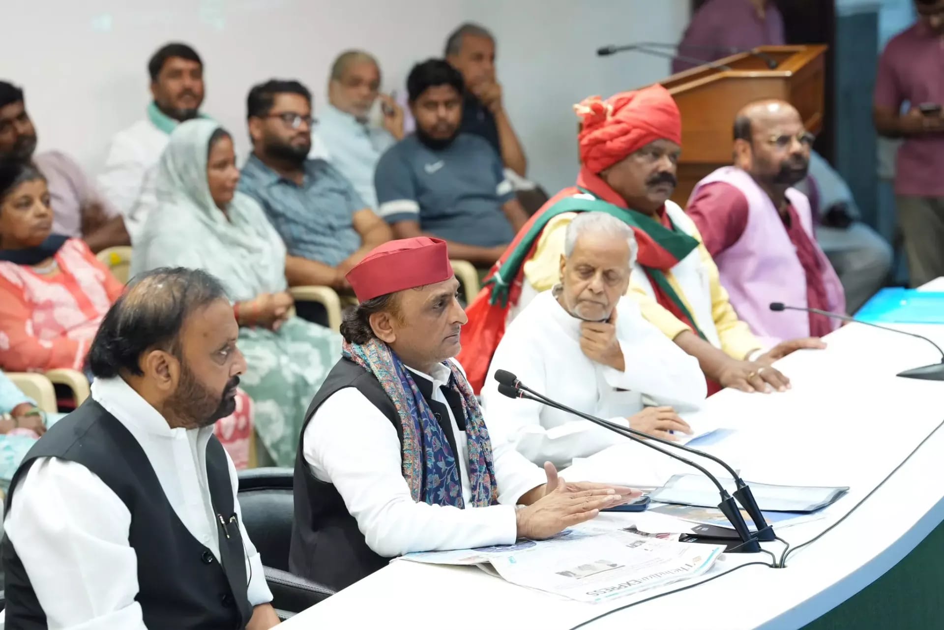 Uttar Pradesh Election 2027: Congress Seeks 150–200 Seats in Proposed SP Alliance
