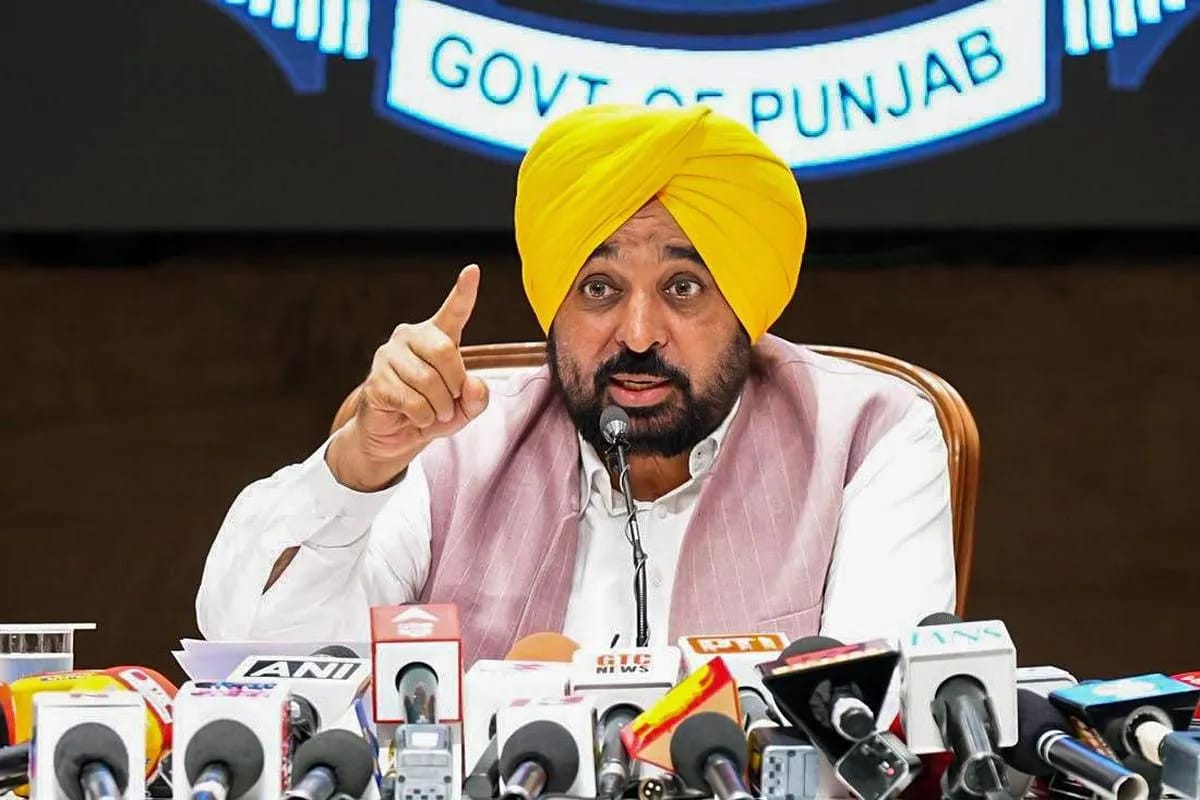 Supreme Court Agrees to Urgently Hear Punjab Government’s Plea Against CBI Probe Linked to CM Bhagwant Mann’s Office Supreme Court Agrees to Urgently Hear Punjab Government’s Plea Against CBI Probe Linked to CM Bhagwant Mann’s Office