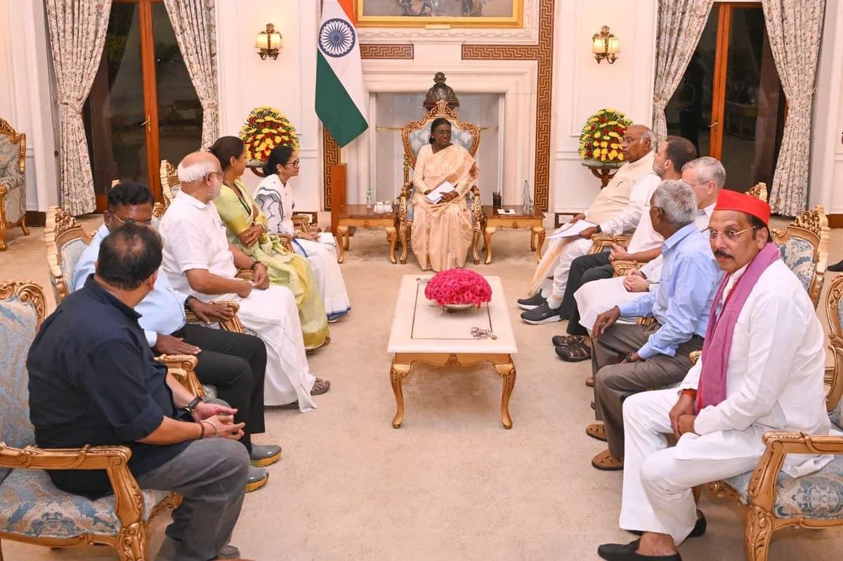BJP Accuses Rahul Gandhi of Politically Motivated Account of INDIA Bloc Meeting with President Murmu BJP Accuses Rahul Gandhi of Politically Motivated Account of INDIA Bloc Meeting with President Murmu