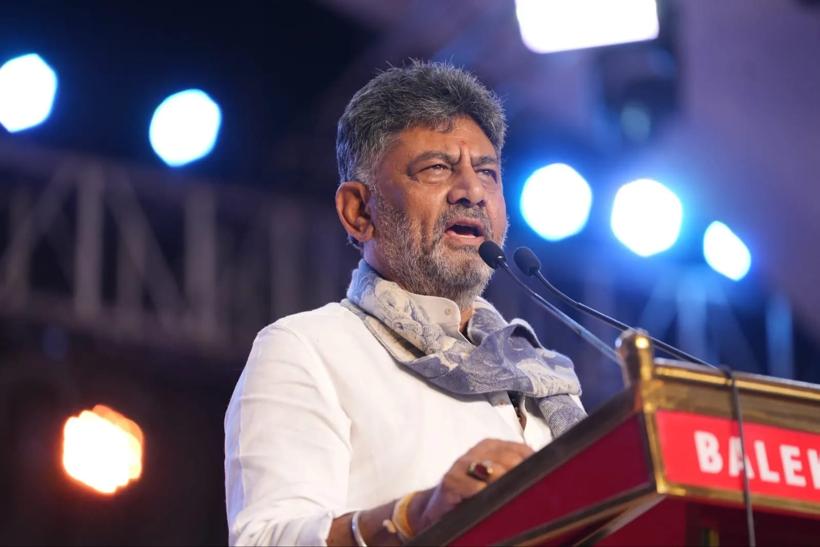 DK Shivakumar Warns Bengaluru IT Firms Over Jobs for Kannadigas; Local Reservation Debate Returns. DK Shivakumar Warns Bengaluru IT Firms Over Jobs for Kannadigas; Local Reservation Debate Returns.