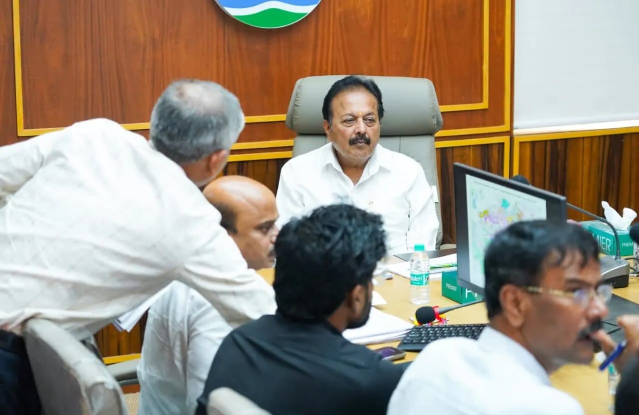 Karnataka Steps Up Efforts to Protect Farmers Amid Maharashtra Water Diversion Concerns. Karnataka Steps Up Efforts to Protect Farmers Amid Maharashtra Water Diversion Concerns.