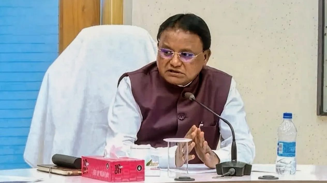 Odisha Cabinet Approves 16 Proposals: ₹450 Crore Skill Plan, Free Textbooks and ₹500 Crore Drainage Programme Odisha Cabinet Approves 16 Proposals: ₹450 Crore Skill Plan, Free Textbooks and ₹500 Crore Drainage Programme