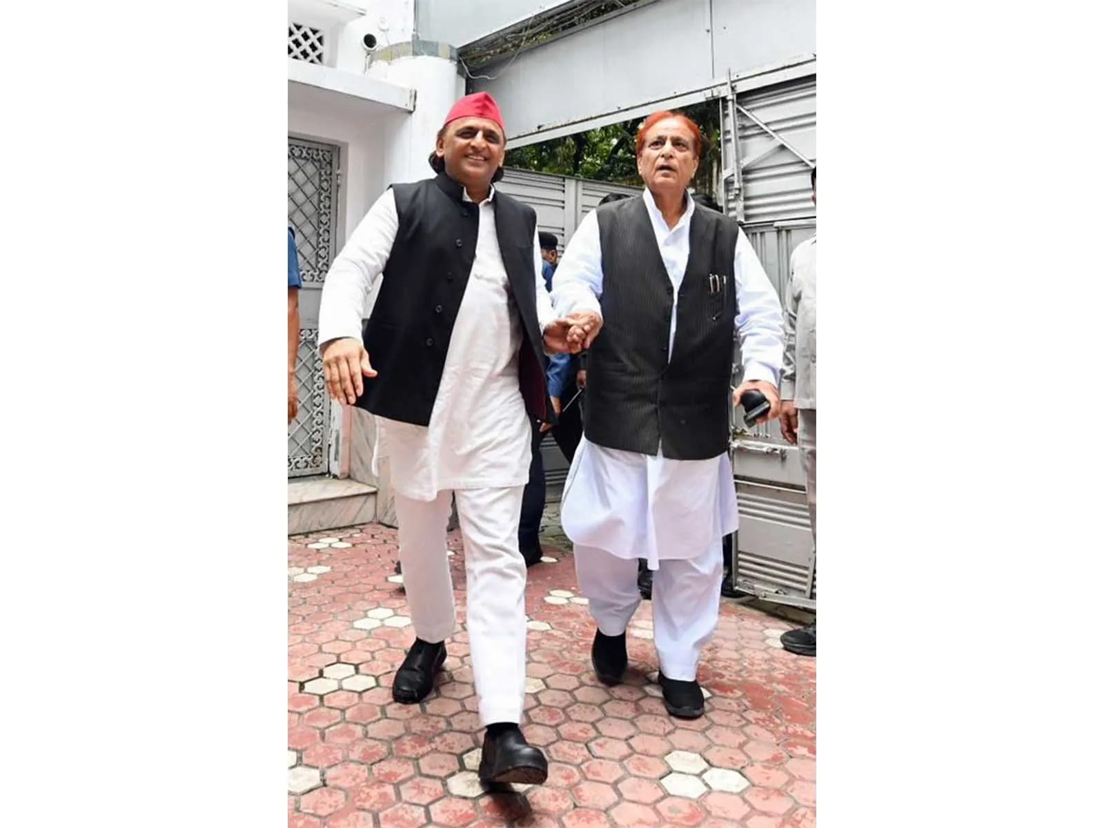 Why Akhilesh Yadav Met Azam Khan in Rampur Jail Ahead of Uttar Pradesh Assembly Polls Why Akhilesh Yadav Met Azam Khan in Rampur Jail Ahead of Uttar Pradesh Assembly Polls