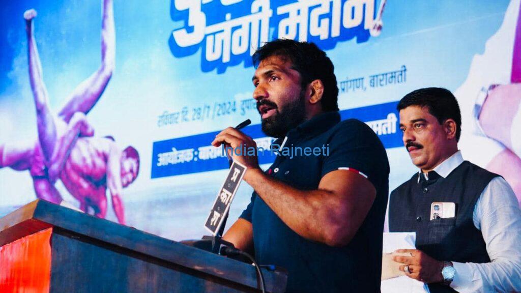 y3-1024x576 Yogeshwar Dutt Olympic Medalist wishes to contest in Elections
